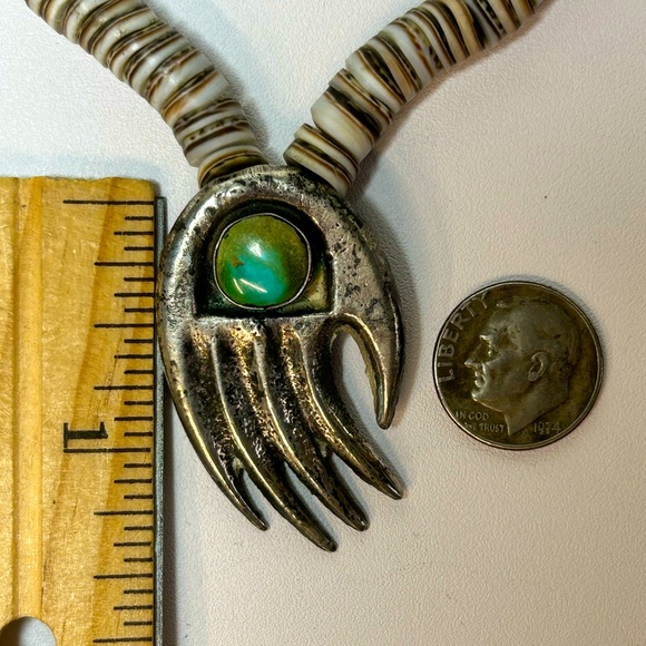 Vintage Native Sand Cast Sterling Silver Turquoise Bear Claw Heishi Shell - Picture 4 of 7